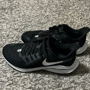 Nike Zoom Vomero Running Shoes